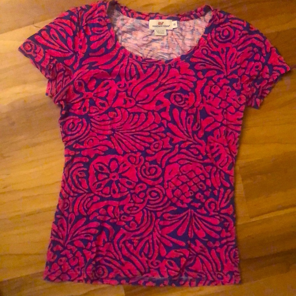 Vineyard vines t-shirt